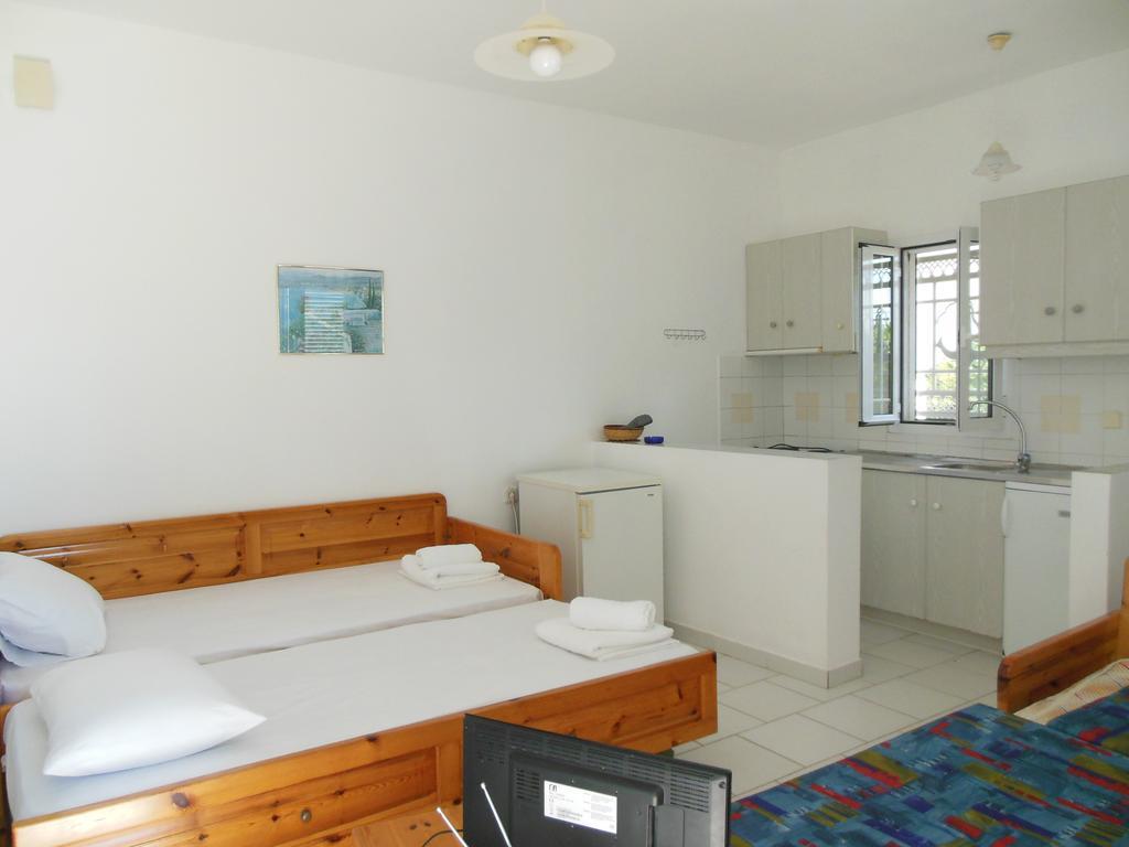 Helonata Apartments Arkoudi Extérieur photo