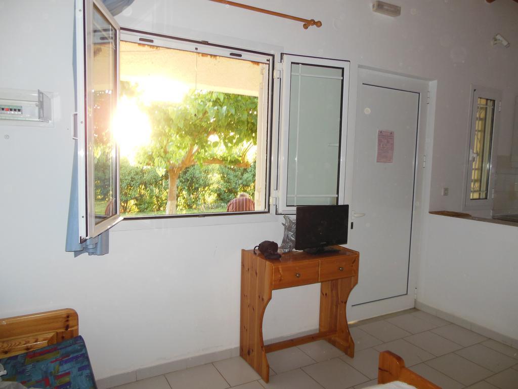 Helonata Apartments Arkoudi Extérieur photo