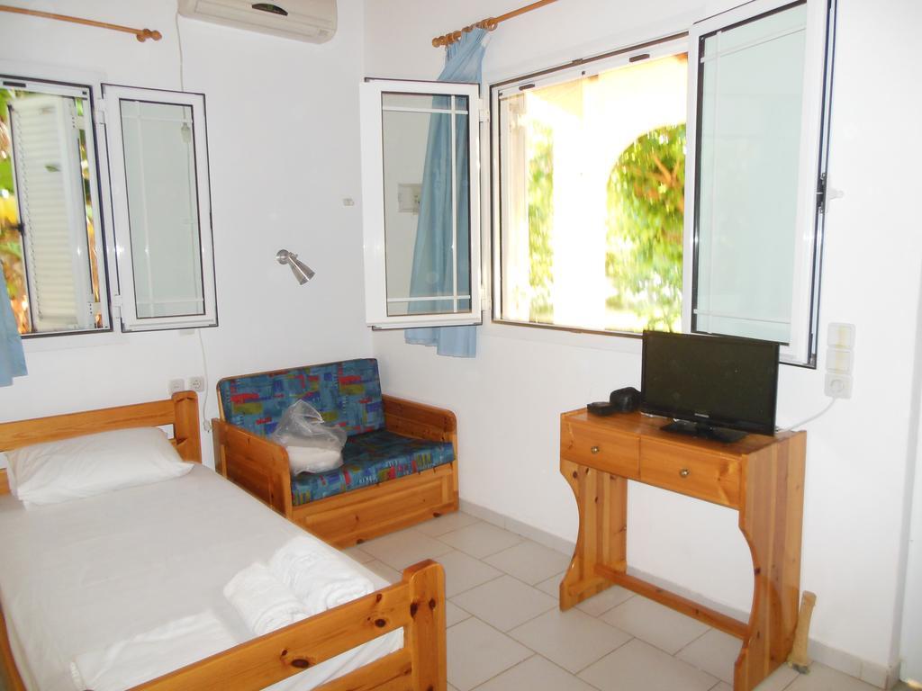 Helonata Apartments Arkoudi Extérieur photo